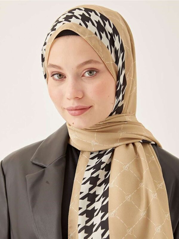 Dinamik Kaz Ayağı Desen Krep Şal- Dore Sarı