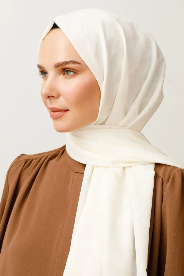 Kazayağı Desen Parlak Jakar Şal Ekru