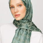 Kazayağı Desen Parlak Jakar Şal Küf Yeşili