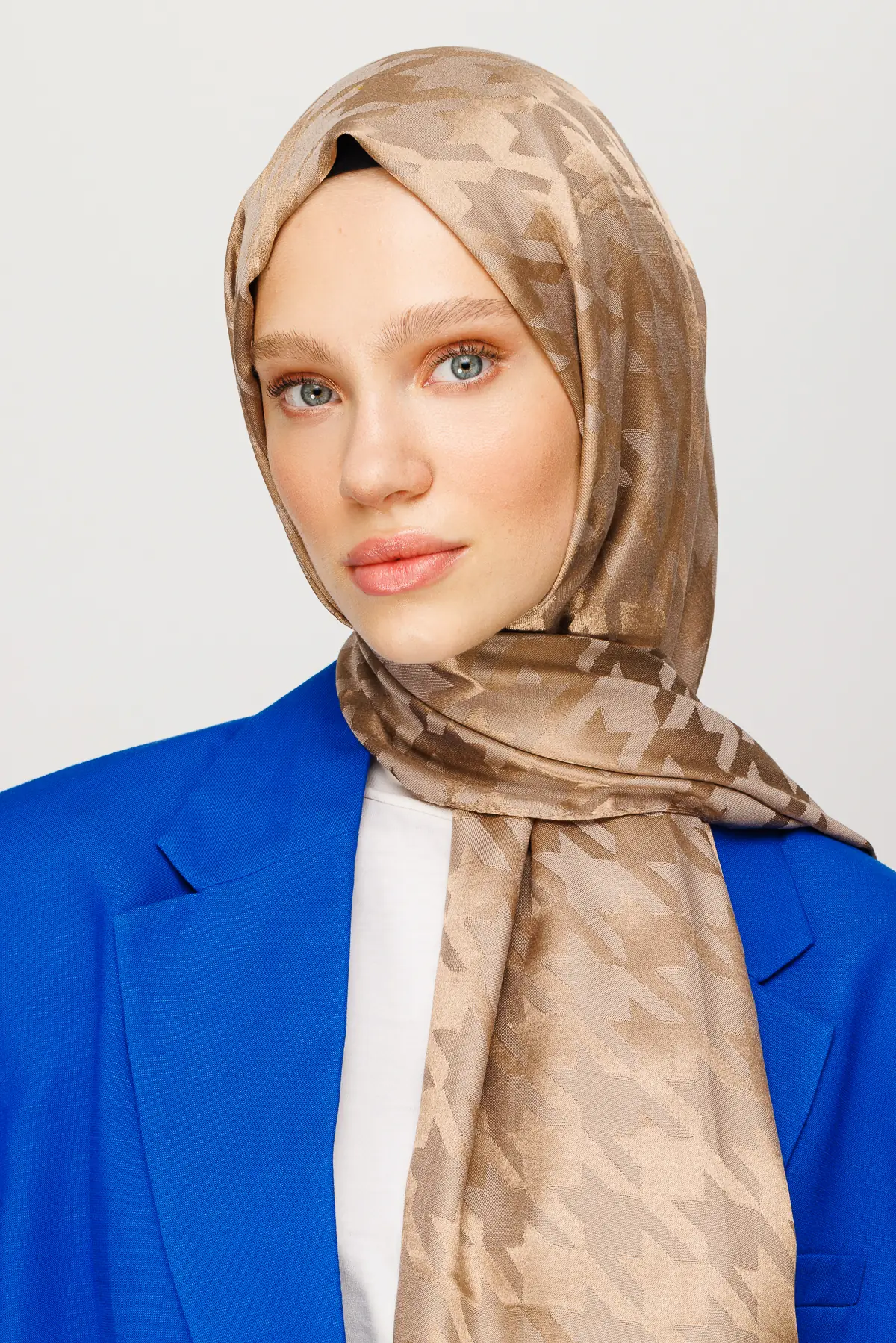 image_1512 Kazayağı Desen Parlak Jakar Şal Kahverengi - Görsel 1